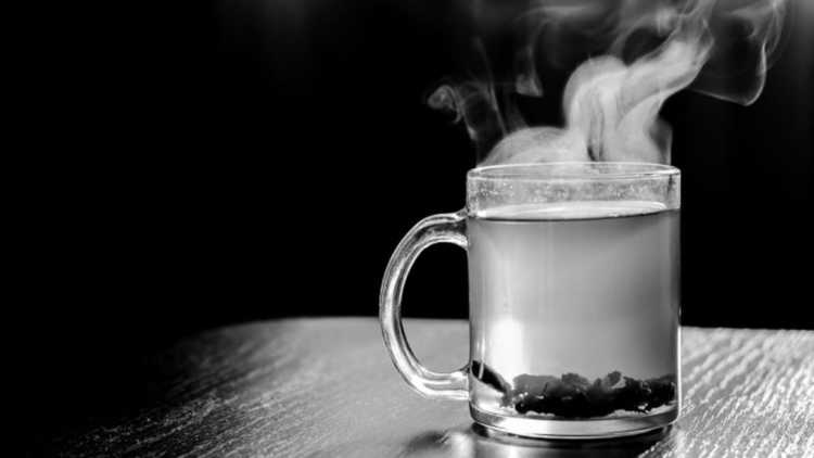 Amazing benefits of drinking hot water