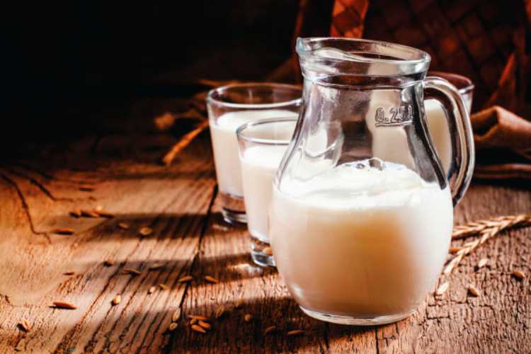 Milk is like a boon for the health and skin, drink it daily