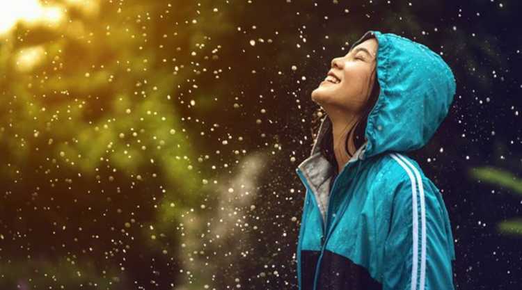 How to keep your skin healthy and glowing during rainy season
