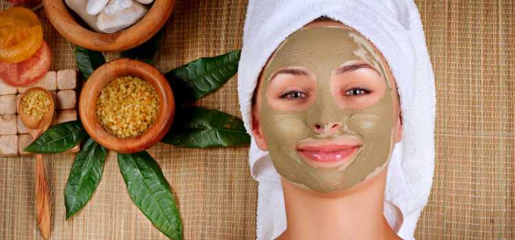 Use almond and multani mitti face pack for glowing and soft skin in summer