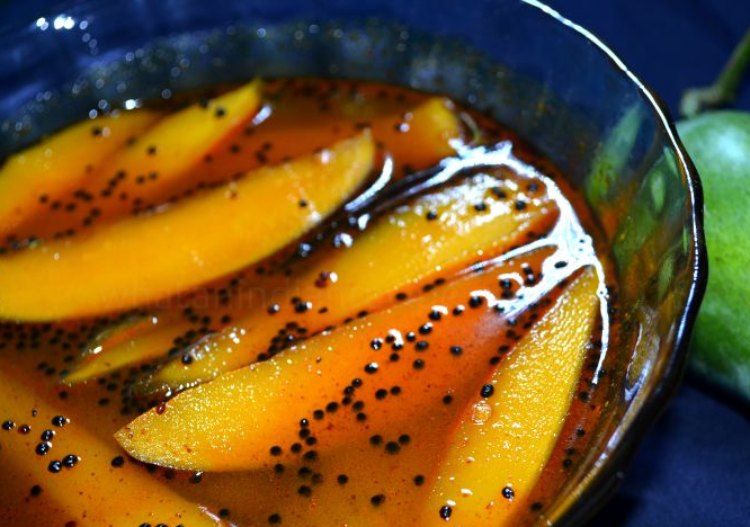 Make famous bengali mango chutney (Aam er chutney) at home