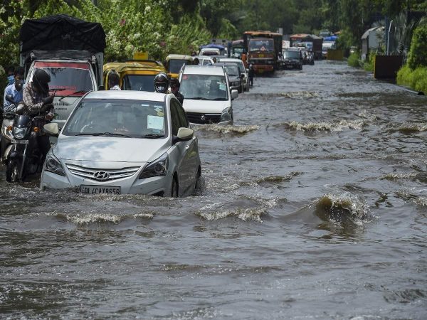 5 Things You Must Check Before Driving The Car In Rainy Season