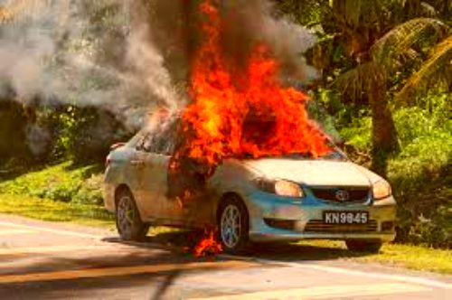 Top 5 reason behind car fires, know the safety tricks