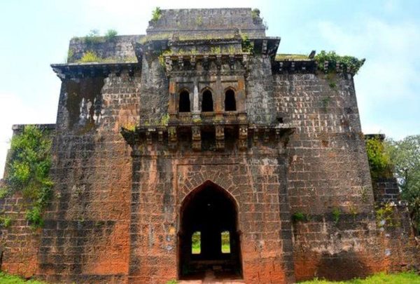 This fort of India known as snake-fort, know the real story behind it