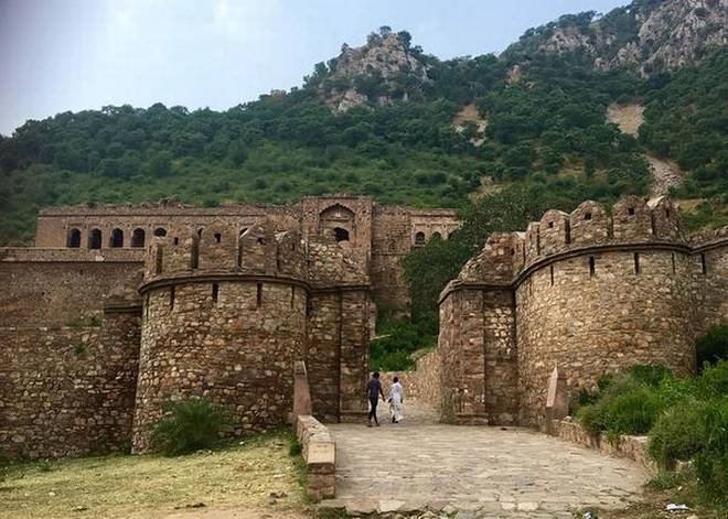 bhangarh fort