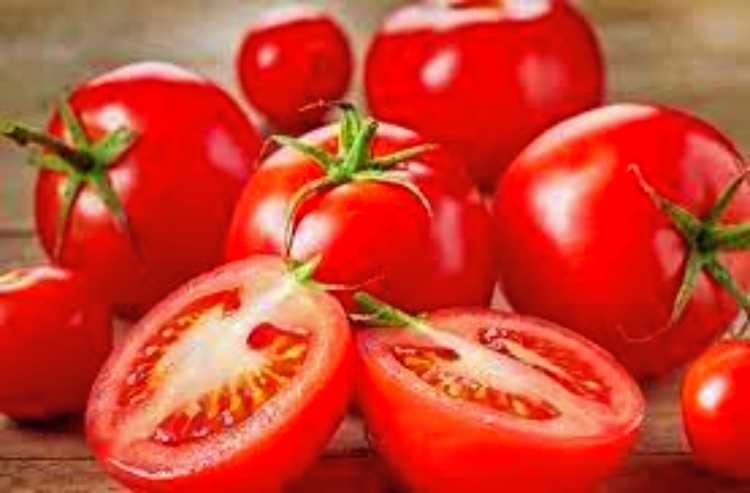 Eat tomato in dehydration
