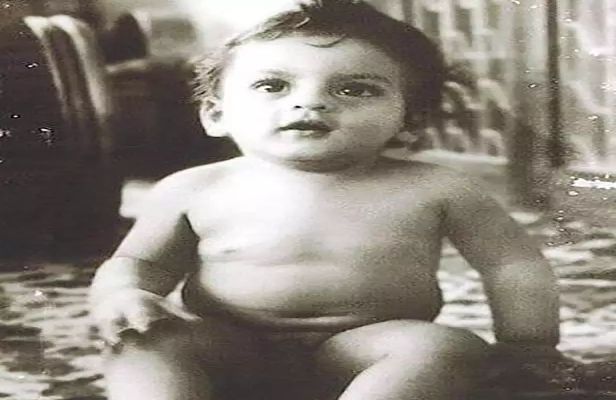 Shahrukh khan childhood pic