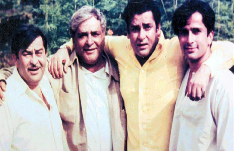 Shashi Kapoor With His Brother And Father