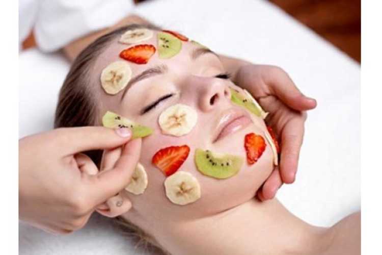 Strawberry face pack for skin